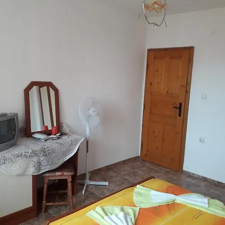 Georgievi 3* ポモリエ