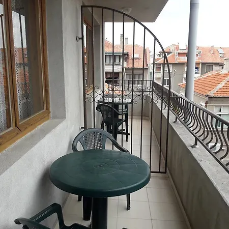 Georgievi 3* ポモリエ