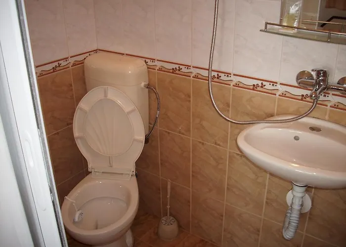 Konukevi Georgievi 3*