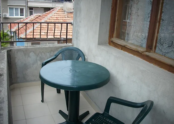 Georgievi Konukevi 3*