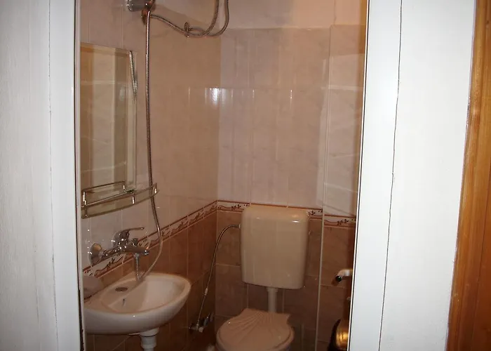 Konukevi Georgievi 3*