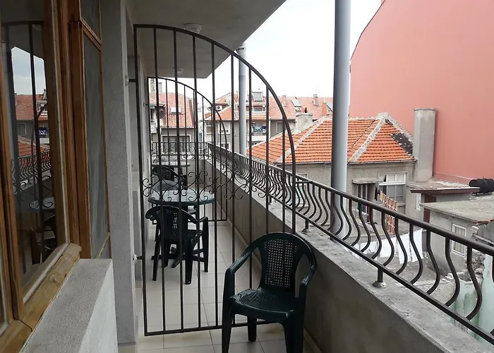 Konukevi Georgievi Ahyolu